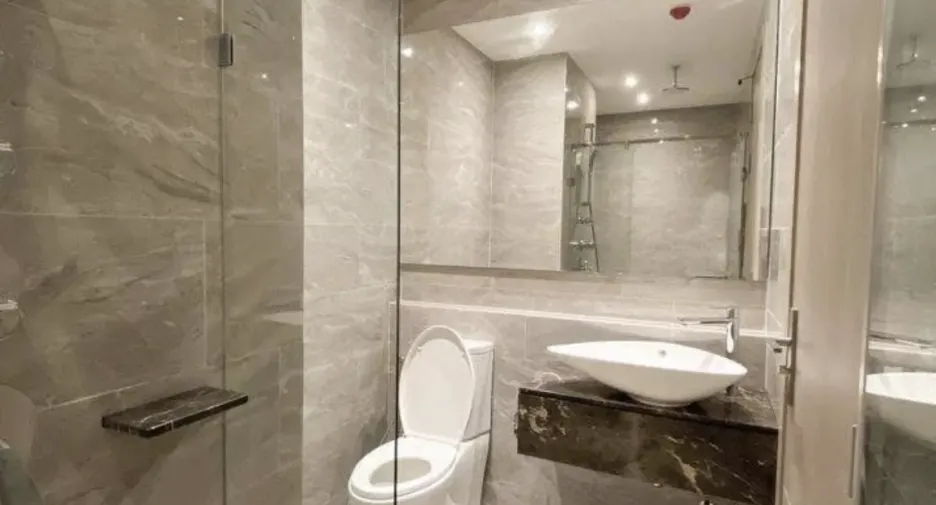 For rent 2 bedrooms condo in Huai Khwang, Bangkok
