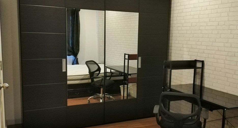For rent 3 bedrooms townhouse in Prawet, Bangkok