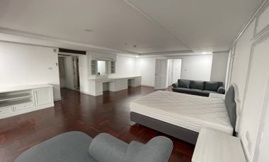 Apartment zur Miete mit 3 Zimmer in Watthana, Bangkok