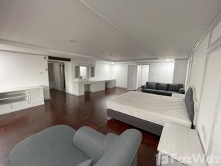 For rent 3 bedrooms apartment in Watthana, Bangkok