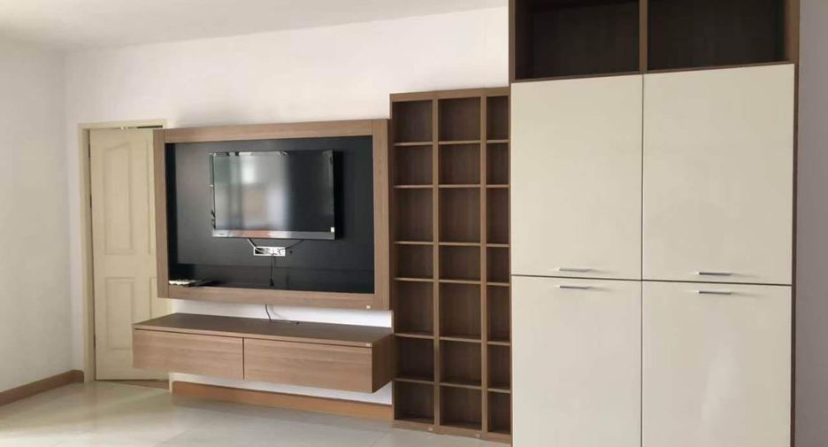 For rent 2 bedrooms condo in Bangkok Yai, Bangkok