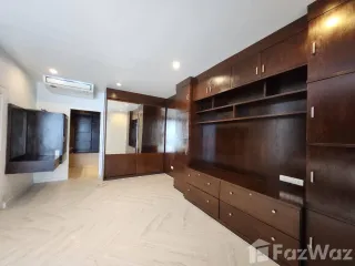 For rent 3 bedrooms townhouse in Suan Luang, Bangkok