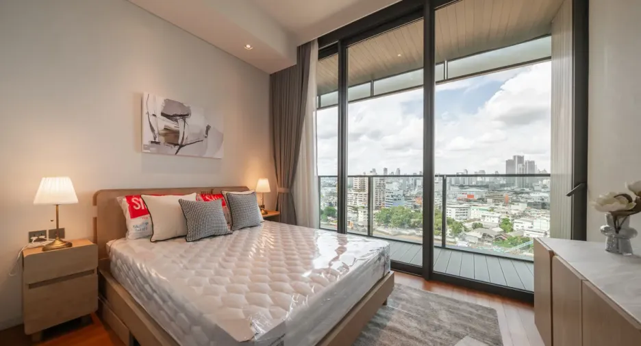 À louer 2 chambres condo à Khlong San, Bangkok
