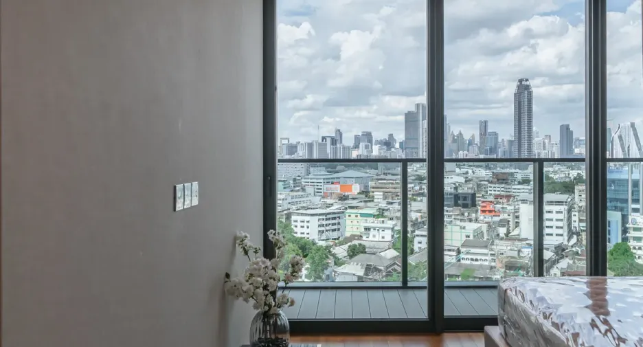 À louer 2 chambres condo à Khlong San, Bangkok