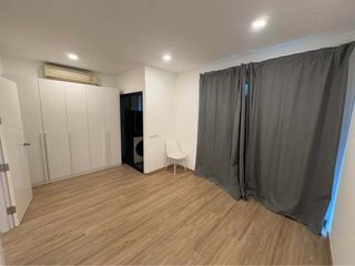 Reihenhaus zur Miete mit 3 Zimmer in Saphan Sung, Bangkok