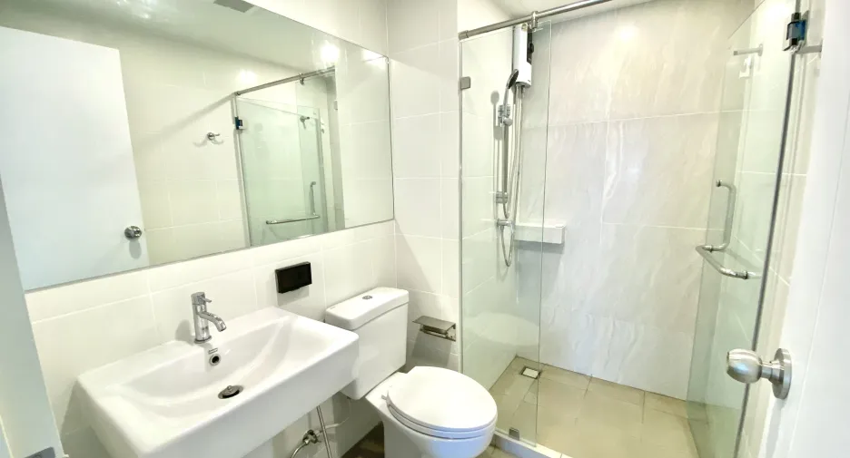 For rent 2 bedrooms condo in Bang Na, Bangkok