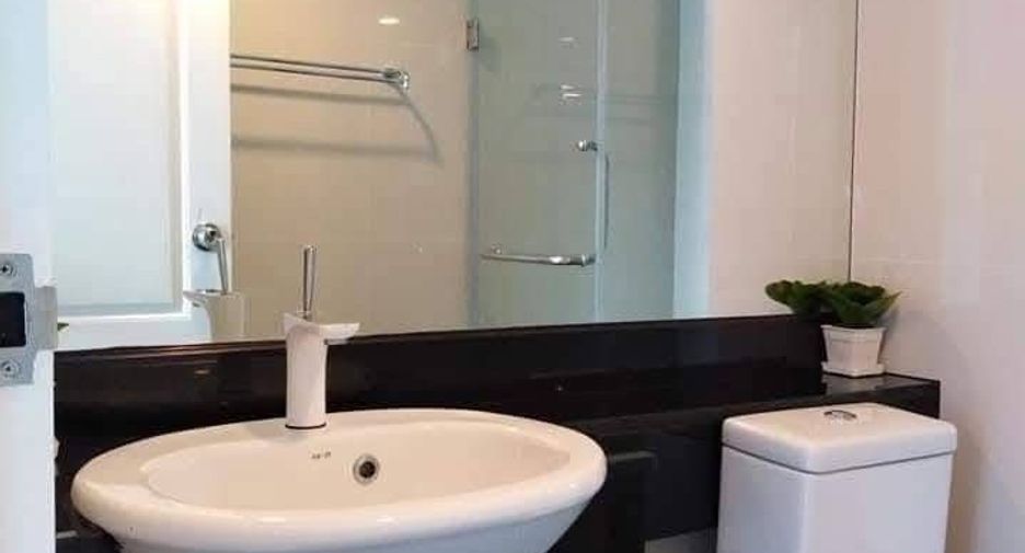 For rent 2 bedrooms condo in Bang Phlat, Bangkok