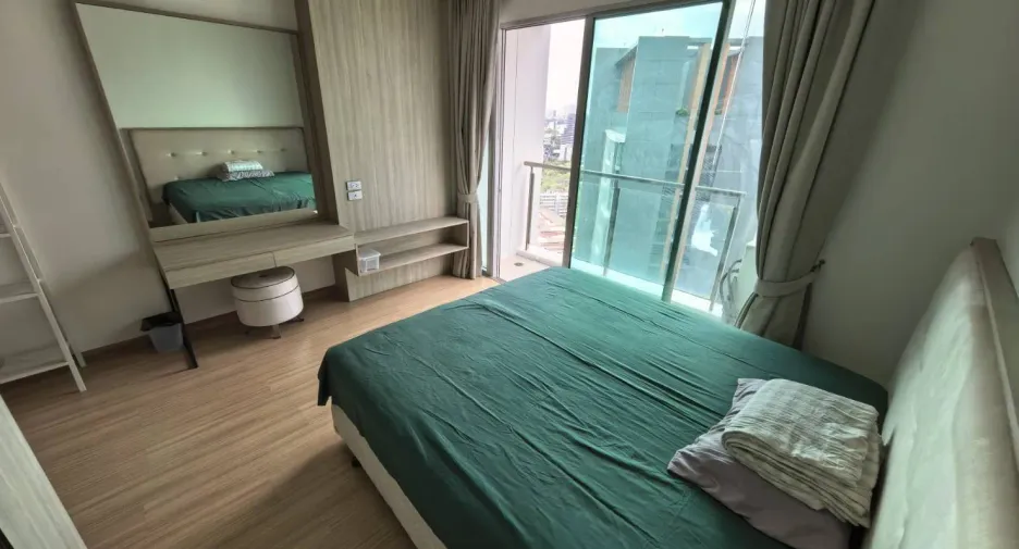 For rent studio condo in Khlong Toei, Bangkok