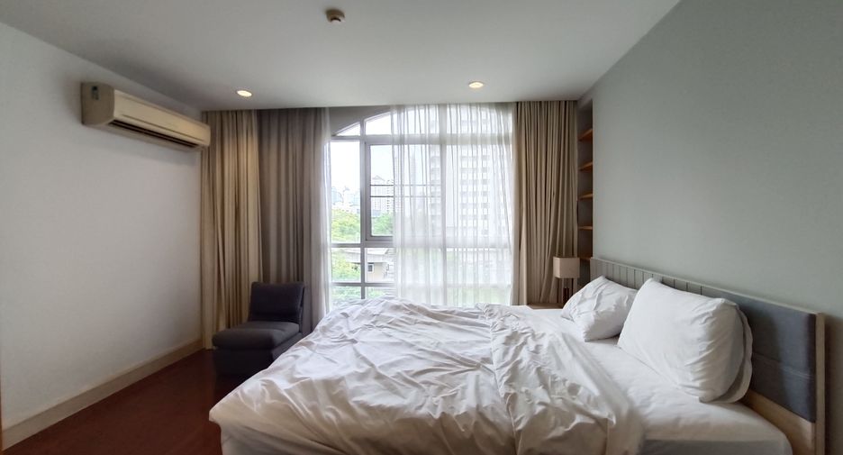 For rent 2 bedrooms apartment in Watthana, Bangkok