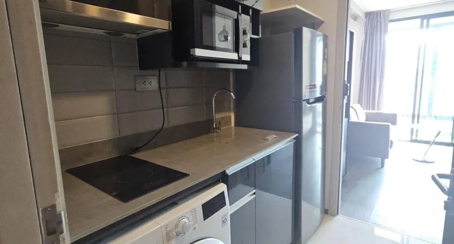 Wohnung zur Miete mit 1 Zimmer in Pathum Wan, Bangkok