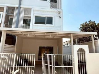 Casa en alquiler de 3 habitaciones en Suan Luang, Bangkok