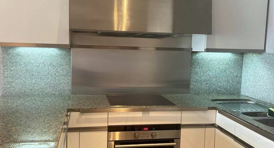 Condo en alquiler de 2 habitaciones en Sathon, Bangkok