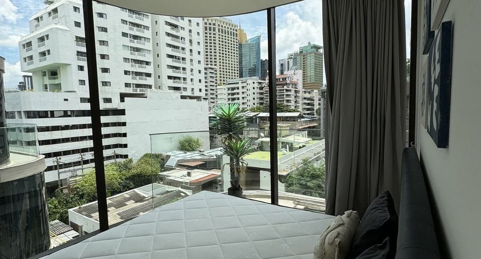 For rent 2 bedrooms condo in Khlong Toei, Bangkok