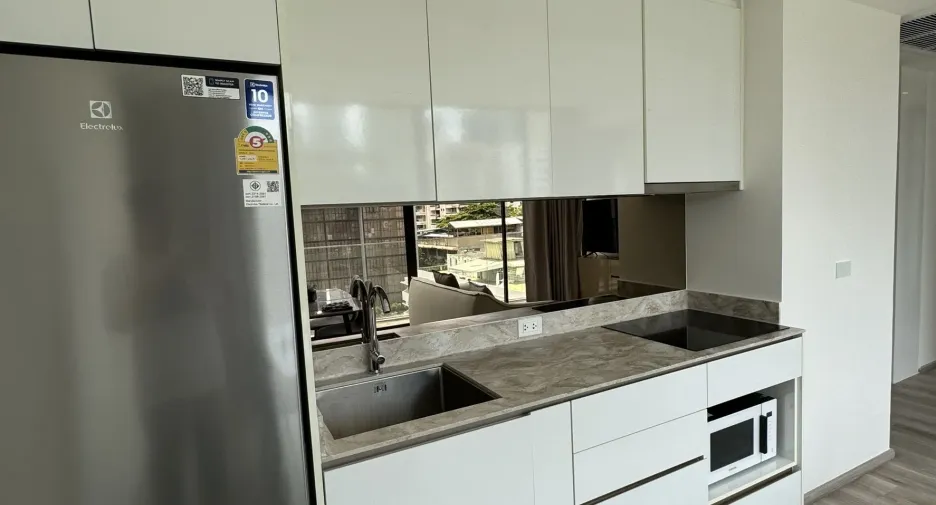 For rent 2 bedrooms condo in Khlong Toei, Bangkok