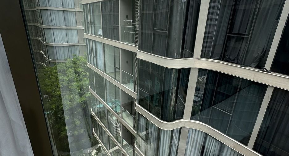 For rent 2 bedrooms condo in Khlong Toei, Bangkok