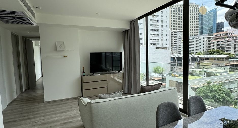 For rent 2 bedrooms condo in Khlong Toei, Bangkok