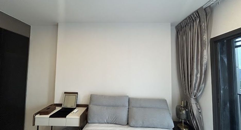 Condo en alquiler de 1 habitaciones en Khlong Toei, Bangkok