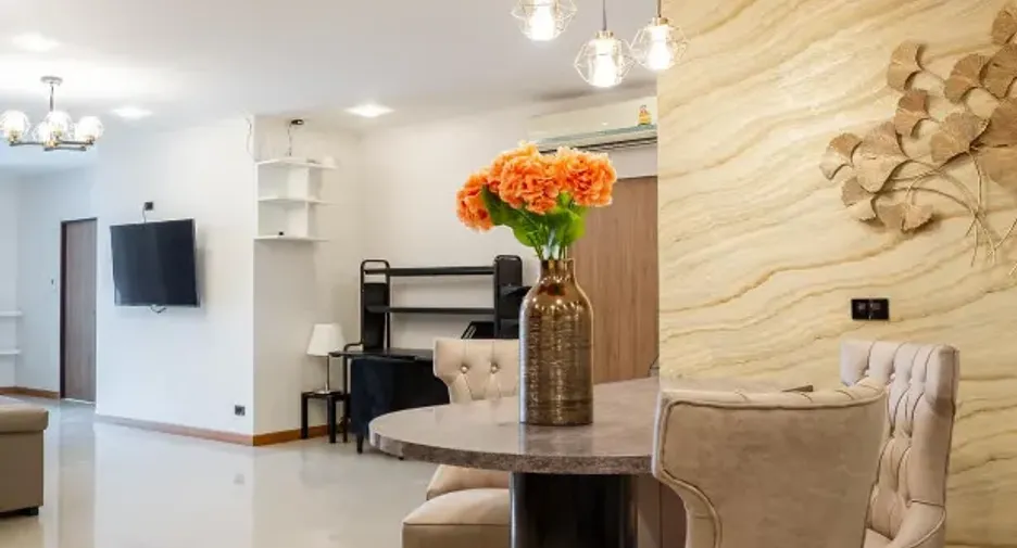 For rent 3 bedrooms condo in Khlong Toei, Bangkok