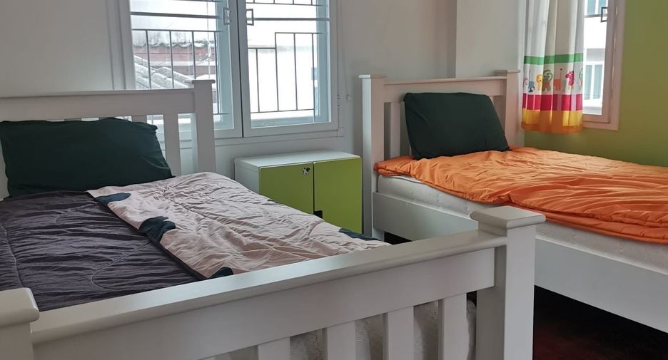 For rent 2 bedrooms house in Din Daeng, Bangkok