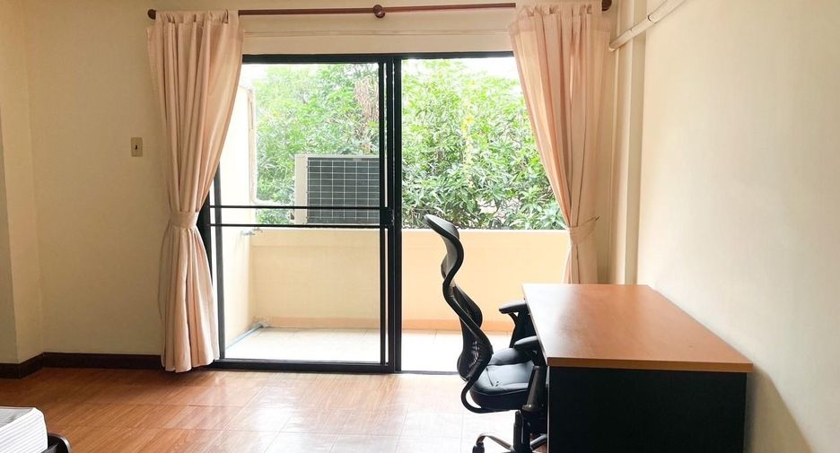 For rent 2 bedrooms apartment in Khlong Toei, Bangkok