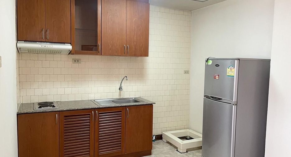 For rent 2 bedrooms apartment in Khlong Toei, Bangkok