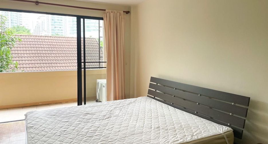 For rent 2 bedrooms apartment in Khlong Toei, Bangkok