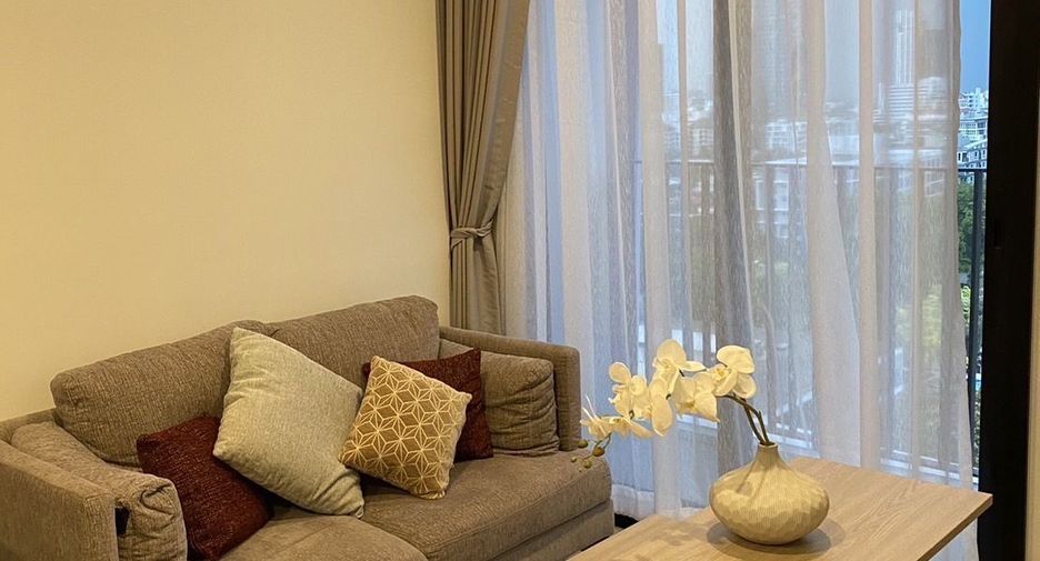 For rent 1 bed condo in Watthana, Bangkok