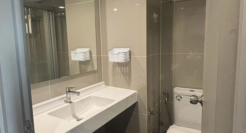 For rent 1 bed condo in Huai Khwang, Bangkok