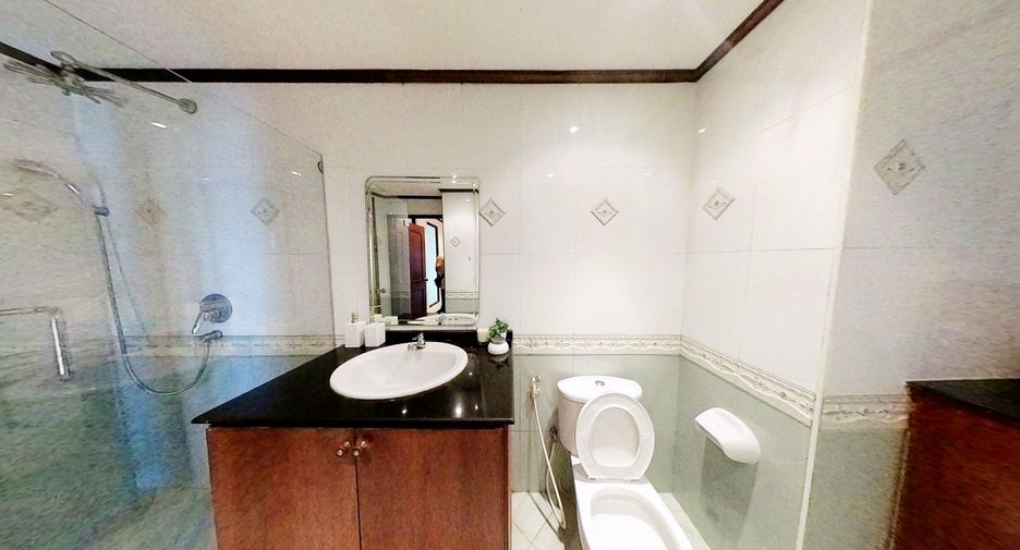 For rent 1 bed condo in Watthana, Bangkok