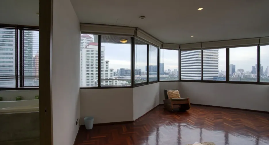 À louer 2 chambres condo à Khlong Toei, Bangkok