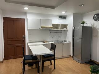 For rent 1 bed condo in Yan Nawa, Bangkok