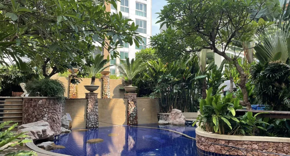 For rent 1 bed condo in Yan Nawa, Bangkok