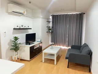 For rent 1 bed condo in Yan Nawa, Bangkok