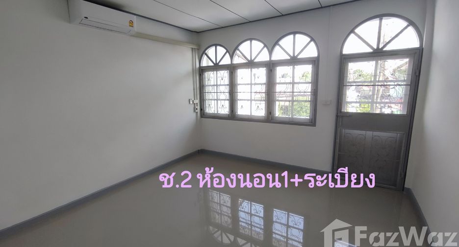 À louer 2 chambres maison de ville à Bang Sue, Bangkok