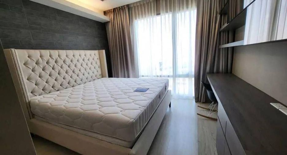 For rent 2 bedrooms condo in Yan Nawa, Bangkok