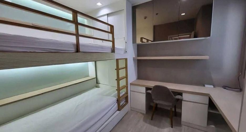 For rent 2 bedrooms condo in Yan Nawa, Bangkok