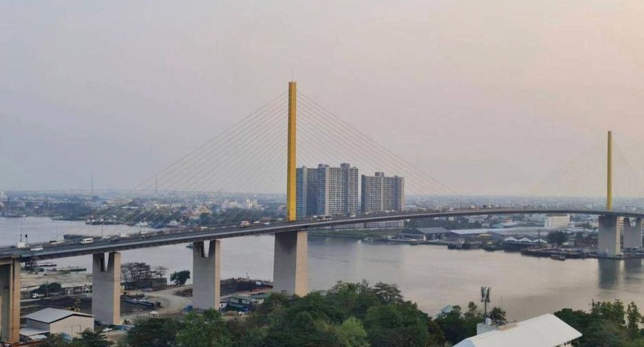 For rent 2 bedrooms condo in Yan Nawa, Bangkok