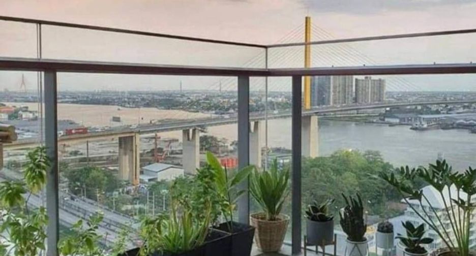 For rent 2 bedrooms condo in Yan Nawa, Bangkok