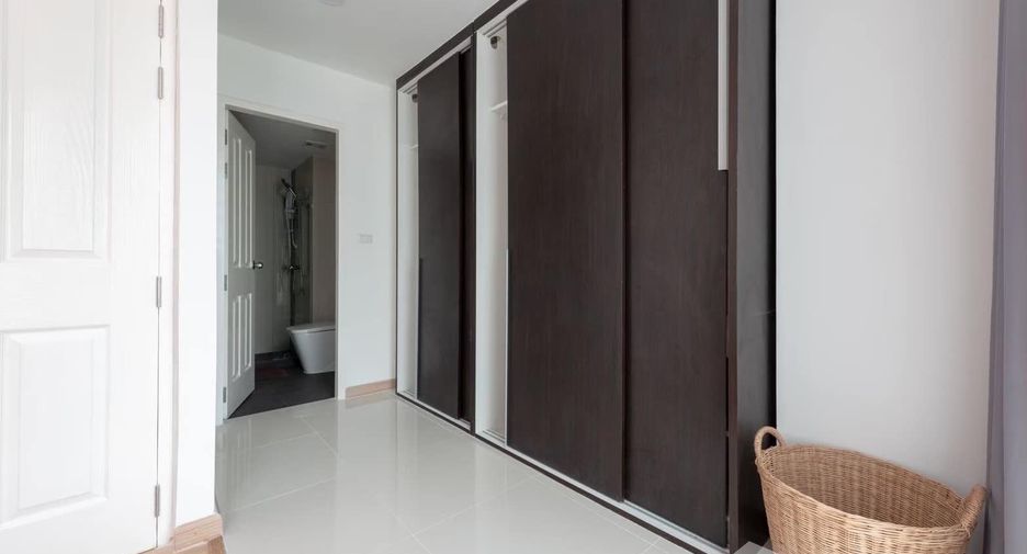 For rent 2 bedrooms condo in Bang Na, Bangkok