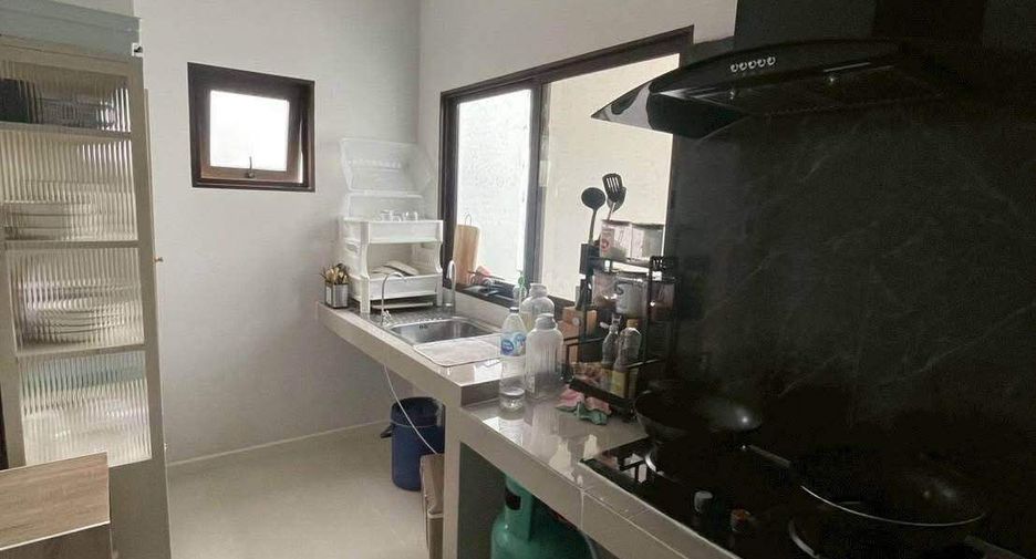 For rent 3 bedrooms house in Khlong Sam Wa, Bangkok