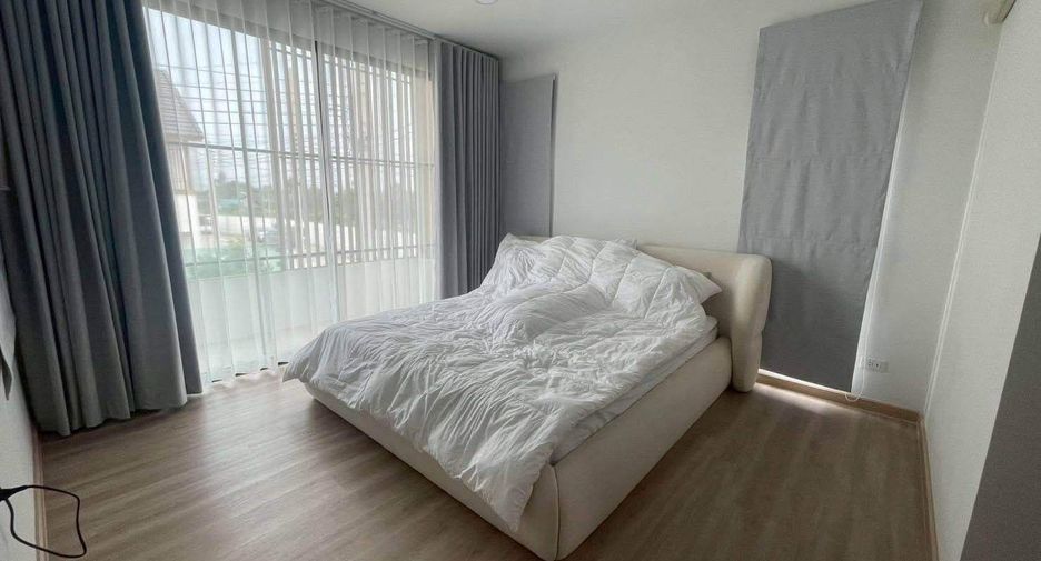 For rent 3 bedrooms house in Khlong Sam Wa, Bangkok