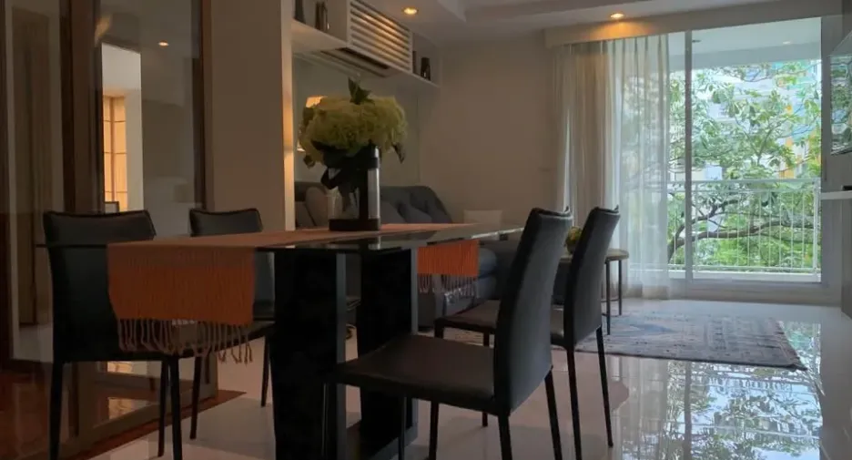 For rent 3 bedrooms condo in Khlong Toei, Bangkok