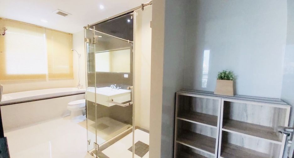 Condo en alquiler de 2 habitaciones en Pathum Wan, Bangkok