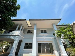 For rent 4 bedrooms house in Phra Khanong, Bangkok