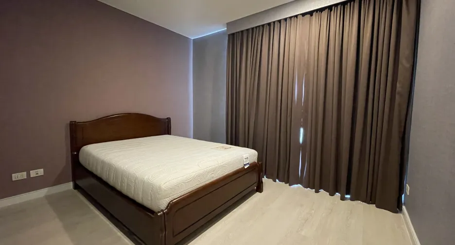 Condo en alquiler de 3 habitaciones en Khlong Toei, Bangkok
