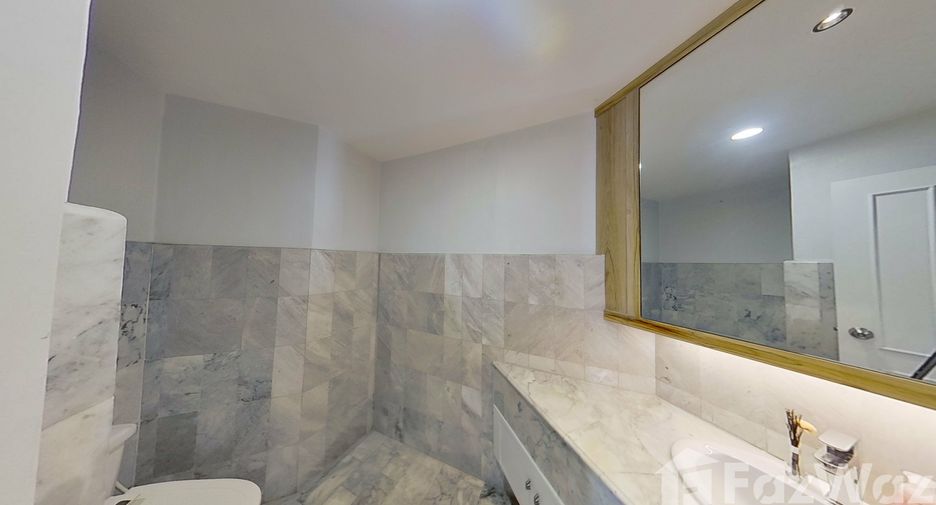 Condo en alquiler de 3 habitaciones en Watthana, Bangkok