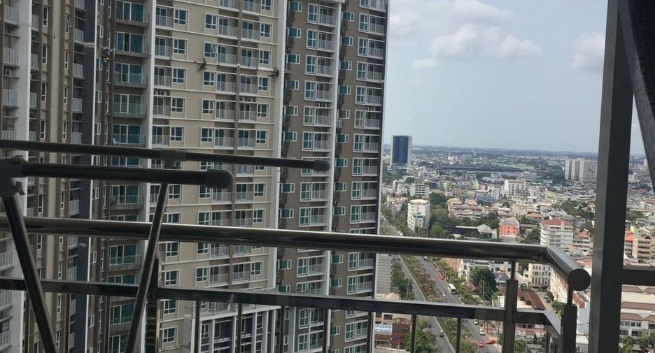 For rent 2 bedrooms condo in Bang Kho Laem, Bangkok