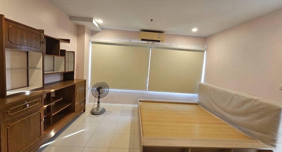 For rent 2 bedrooms condo in Bang Phlat, Bangkok
