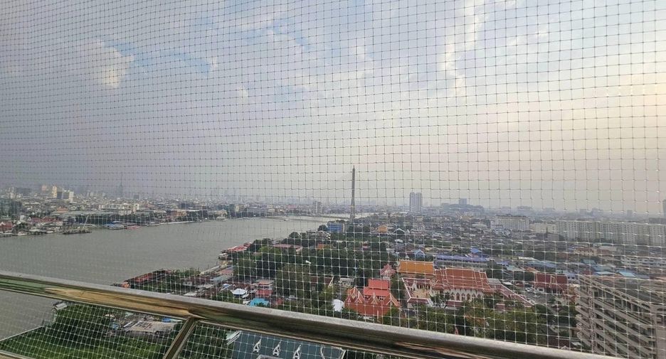 For rent 2 bedrooms condo in Bang Phlat, Bangkok