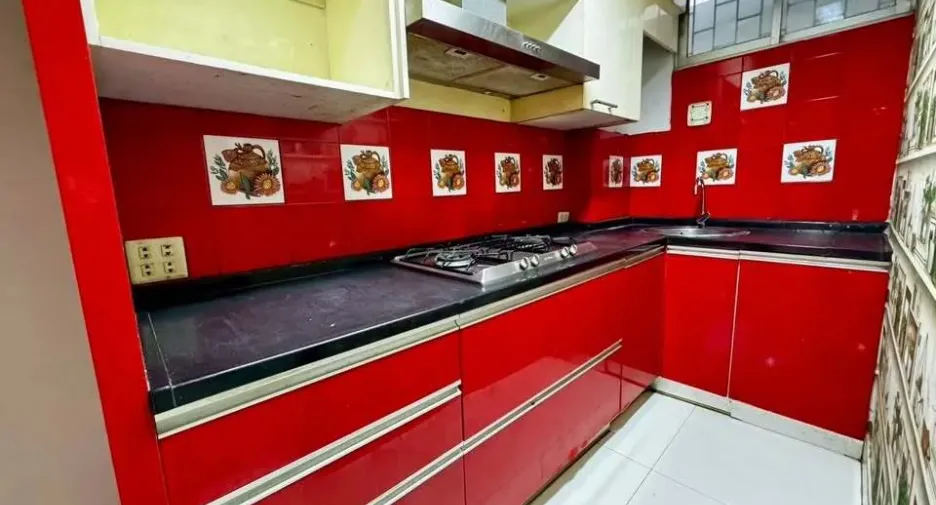 Reihenhaus zur Miete mit 3 Zimmer in Bangkok Noi, Bangkok